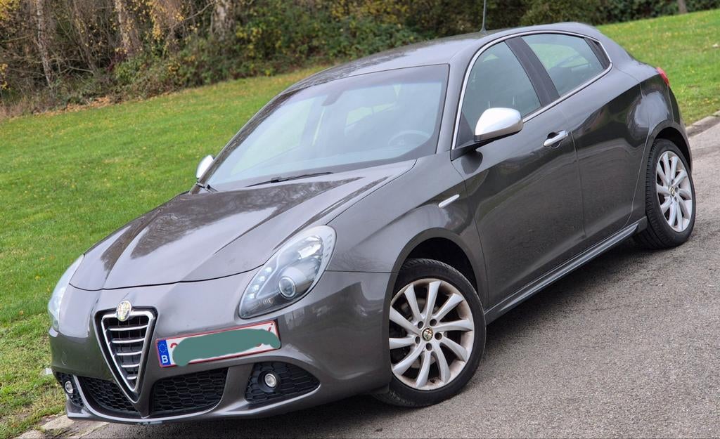 Alfa Romeo giulietta 20jtd 103kw 138mkm clima ctok 5999€, Auto's, Alfa Romeo, Euro 5, 5 deurs, Particulier, 103 kW
