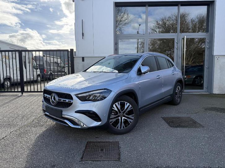Mercedes-Benz GLA 180 GLA 180, Autos, Mercedes-Benz, Entreprise, GLA, Caméra de recul, Air conditionné, Bluetooth, Verrouillage central
