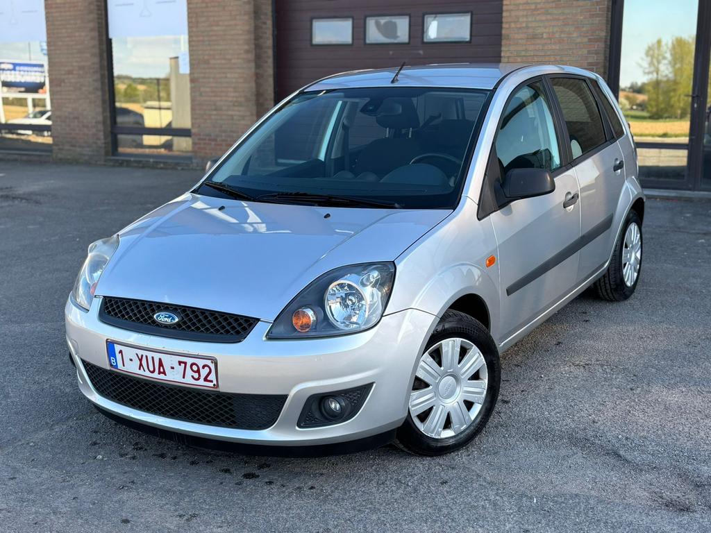 Ford Fiesta 1.2 essence lez ok Airco, Rétroviseurs électriques, Achat, 4 portes, Entreprise