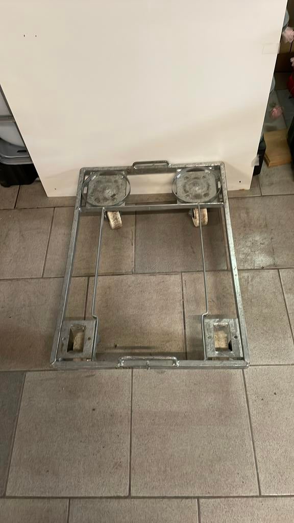 Chariot planche à roulettes 70 x50 cm, Enlèvement, Comme neuf, Métal