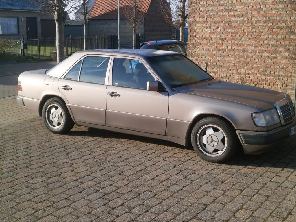 Mercedes 300d, Auto's, Mercedes-Benz, Particulier, Handgeschakeld, Te koop
