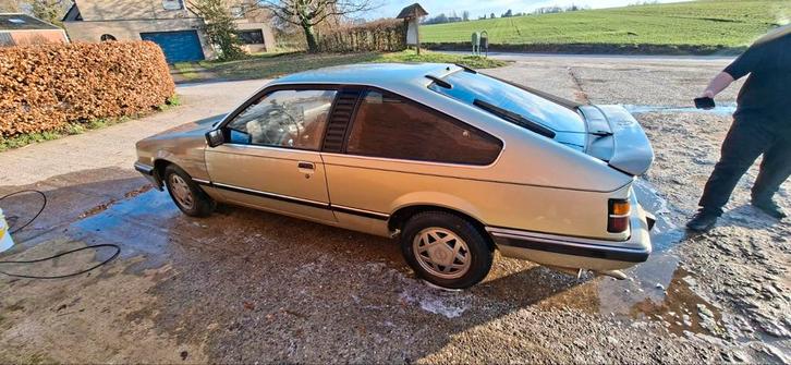 Opel monza 1984 2.5se 100kw/136pk 143703km, Auto's, Oldtimers, Particulier, Boordcomputer, Centrale vergrendeling, Elektrische buitenspiegels
