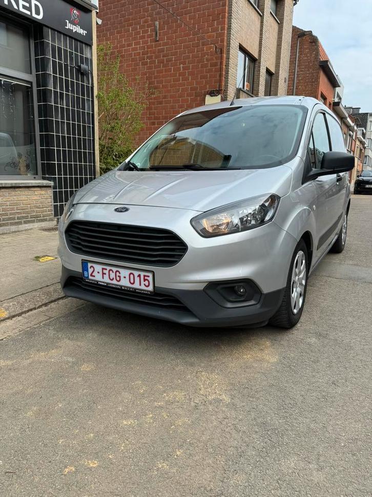Ford transit courier 2019, Autos, Ford, Particulier, Transit, Diesel, Euro 6, Autre carrosserie, 3 portes, Boîte manuelle, Noir