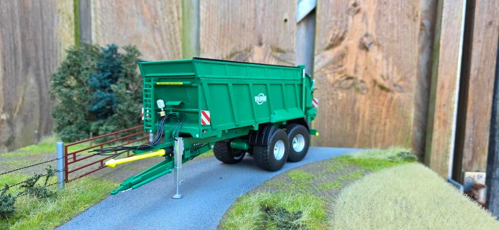 Épandeur à fumier à essieu tandem Tebbe HS 240 1:32, Enlèvement ou Envoi, Neuf, Tracteur et Agriculture, Autres marques