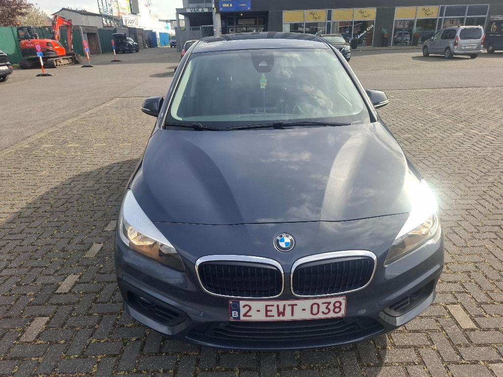 BMW gran tourer  216d, Auto's, Bruin, 7 zetels, Leder, 5 deurs