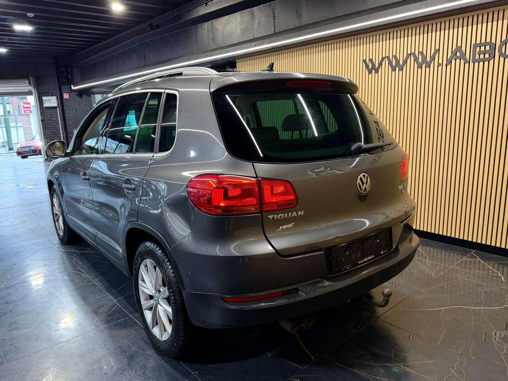 Volkswagen Tiguan 2.0 TDi SCR Sport * TOIT PANO - OUVRANT *, Autos, Argent ou Gris, Achat, Euro 6, Entreprise