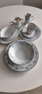 Eet-en koffieservies Noritake Blue Hill 2482, 12 persoons, Enlèvement