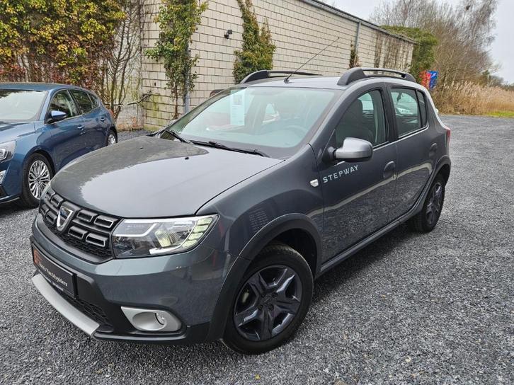 Dacia Sandero    benzine    12 maanden garantie, Auto's, Dacia, Bedrijf, Te koop, Sandero, ABS, Achteruitrijcamera, Airbags, Airconditioning