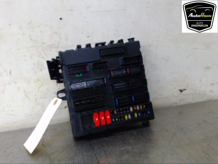 ZEKERINGKAST Opel Signum (F48) (01-2003/12-2008), Auto-onderdelen, Elektronica en Kabels, Opel, Gebruikt