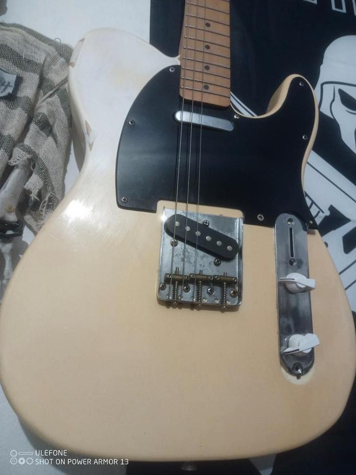 Telecaster vintage axtech, Musique & Instruments, Instruments à corde | Guitares | Basses, Enlèvement