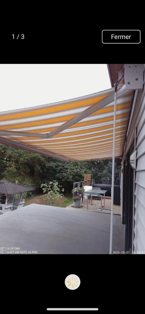 Toile de banne solaire 5,30 + cash alu 5,5 m (manque 1 bras), Jardin & Terrasse, Enlèvement, Comme neuf, Marquise