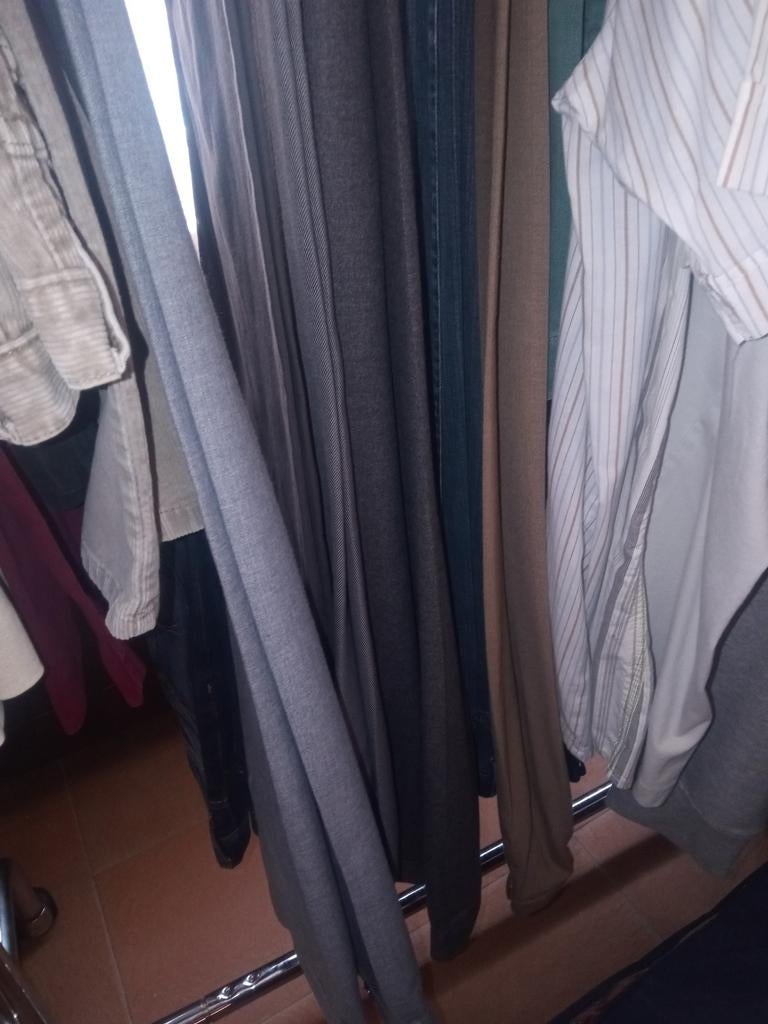 Costume, blazer, chemises, chemises, pantalons, jeans, Enlèvement