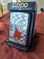 Zippo Checkerboard Flame 2007, Envoi, Comme neuf, Briquet