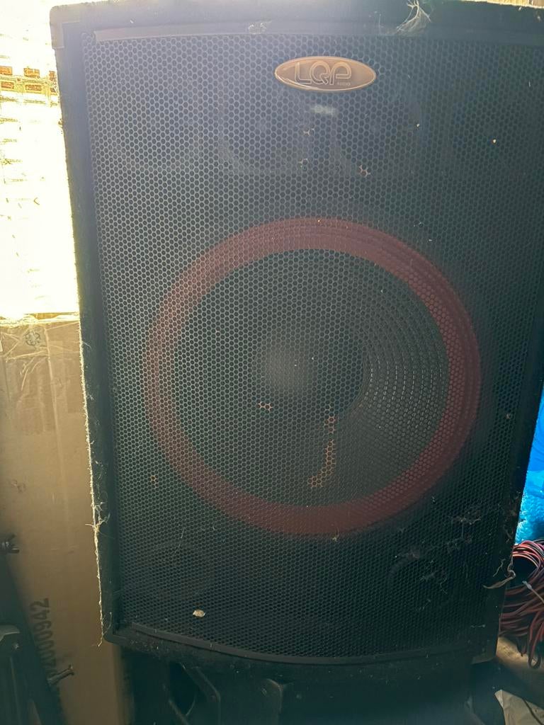Gratis 2 passieve luidsprekers lqp & versterker, Ophalen, Zo goed als nieuw