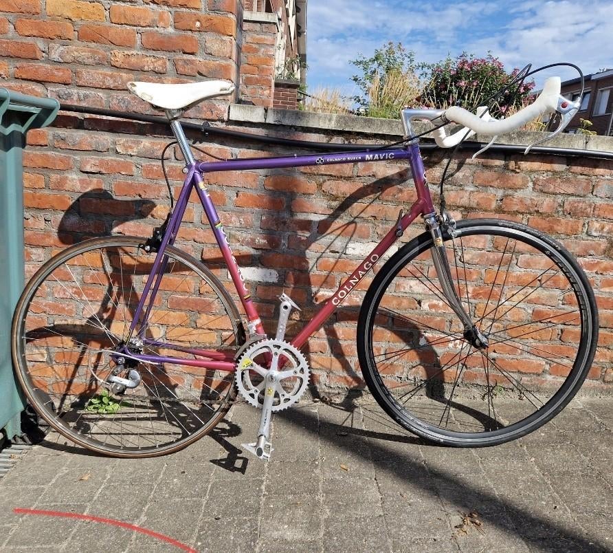 Mooie retro koersfiets, Ophalen
