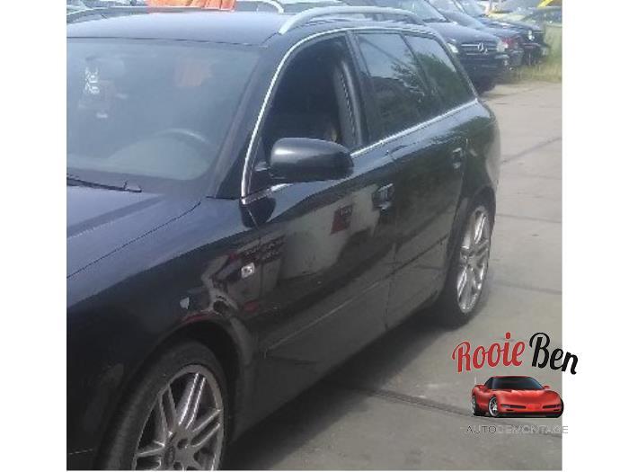 Portier 4Deurs links-voor van een Audi A4 (LZ9Y), Gebruikt, -, Deur, -