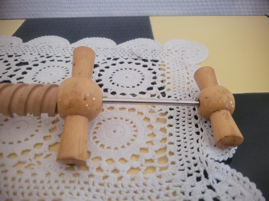 Tire-bouchon vintage publicitaire Cramoisay, Antiquités & Art, Antiquités | Ustensiles de cuisine, Enlèvement ou Envoi