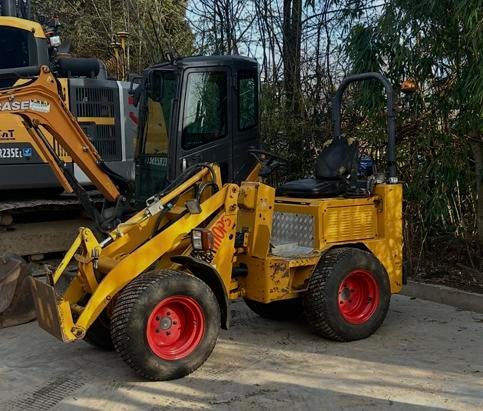 Knikmops 130 (bj 2012), Ophalen, Wiellader of Shovel