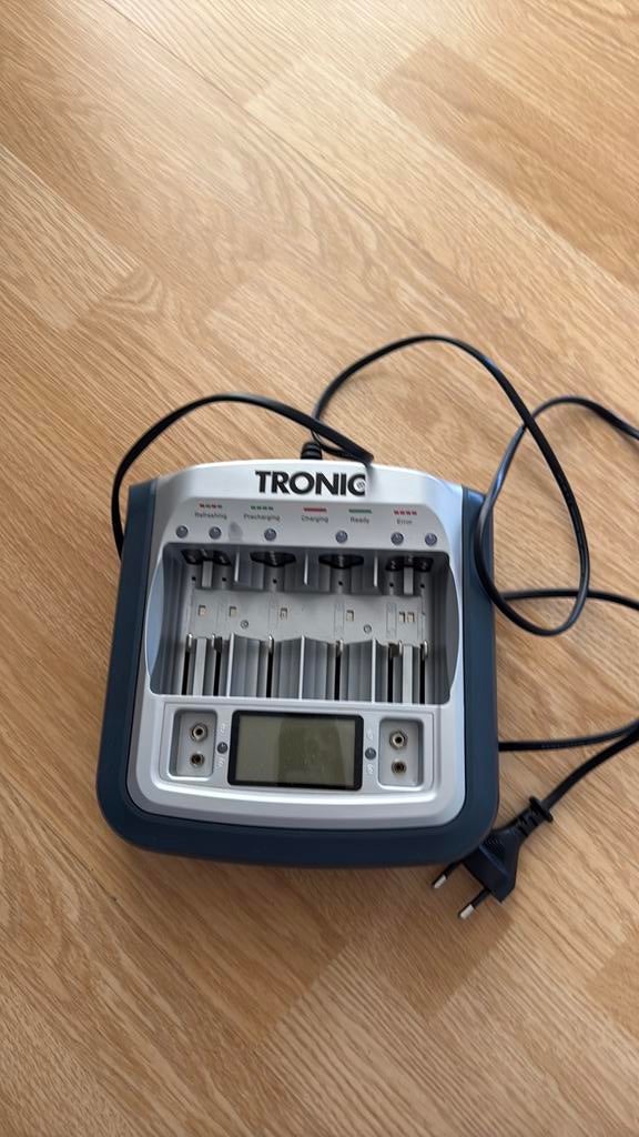 Batterijlader, Ophalen of Verzenden, Zo goed als nieuw