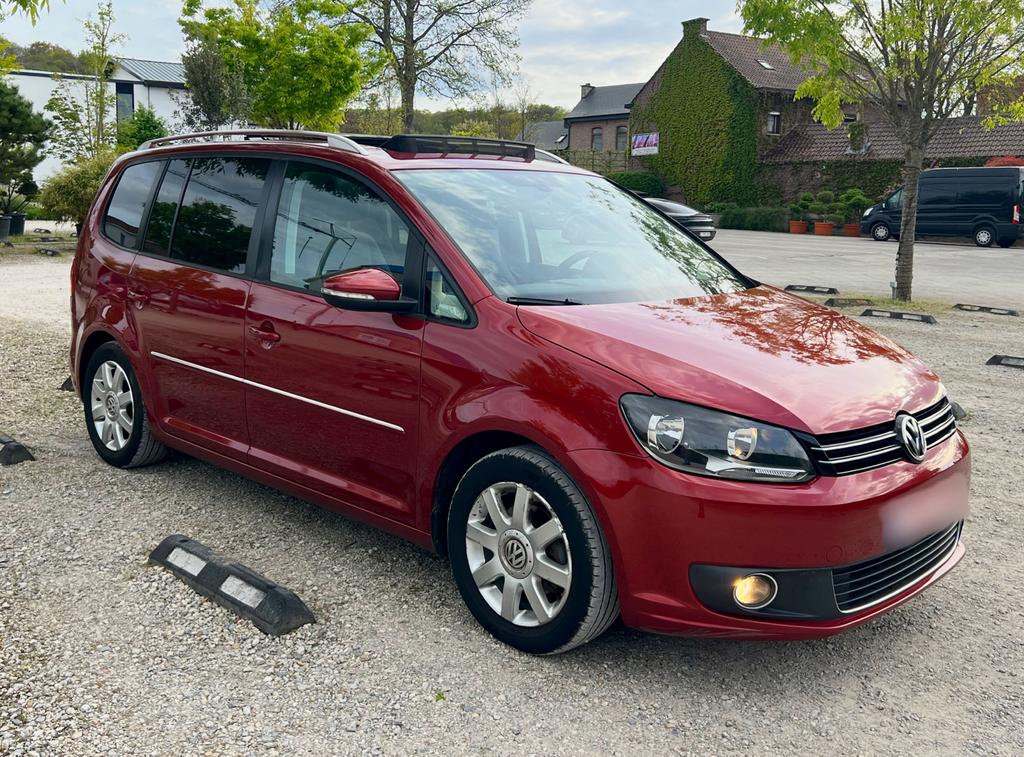 Volkswagen Touran Highline Pano 1e Prop prête à immatriculer, Rouge, Euro 5, Entreprise, 5 portes