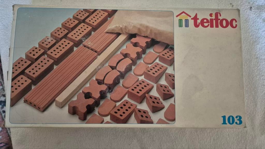 TEIFOC: Briques et autres de construction, Enlèvement ou Envoi