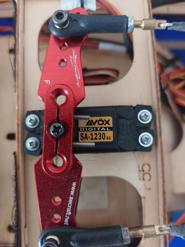 RC Pilot extra 330. 88 inch., Hobby en Vrije tijd, Modelbouw | Radiografisch | Vliegtuigen, Ophalen