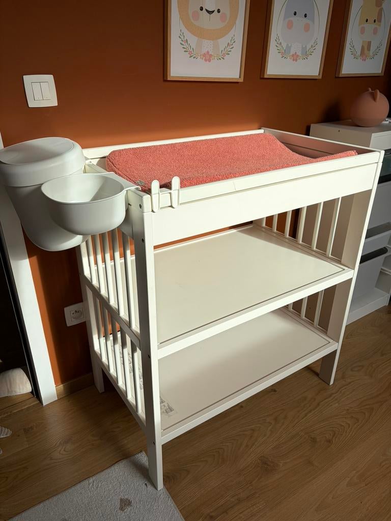 Verzorgingstafel met kussen, Ophalen, Gebruikt, Commode