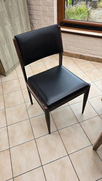 6 chaises vintage a restaurer beschikbaar voor biedingen