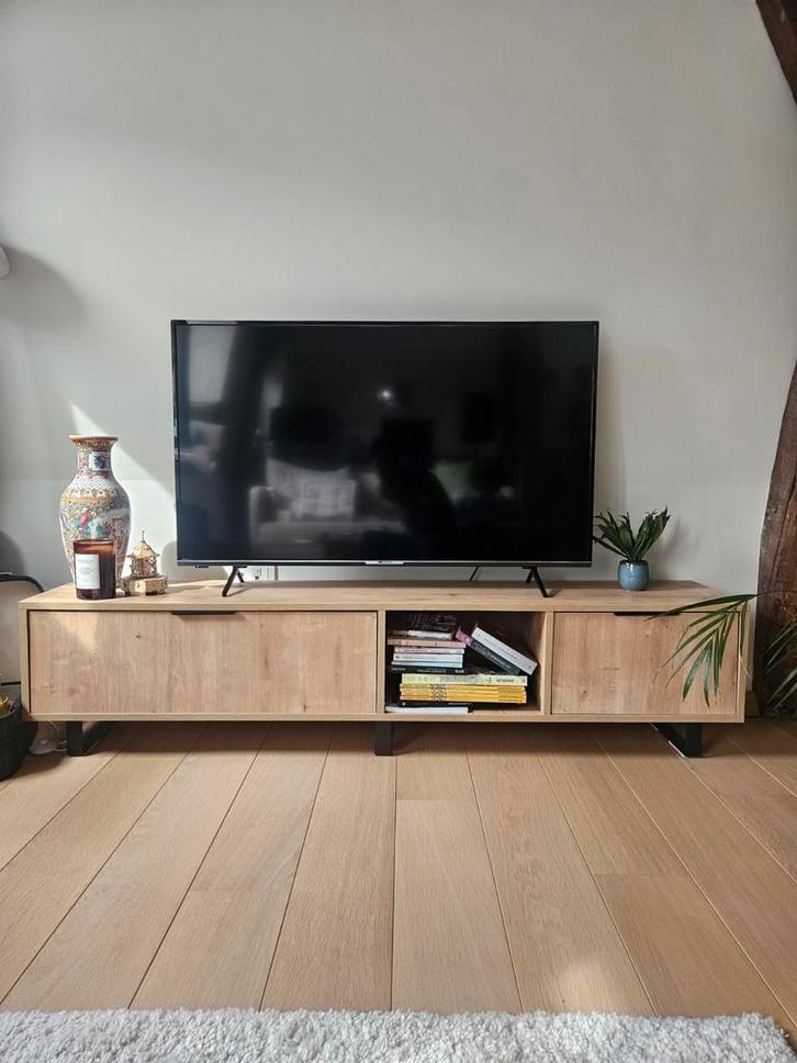 Meuble TV MIDALIA 2 portes / 1 niche (180x40x35), Maison & Meubles, Armoires | Mobilier de télévision, Utilisé, Enlèvement