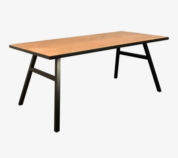 Zuiver Seth eettafel – 18090 cm – Eikenhout / Zwart staal beschikbaar voor biedingen