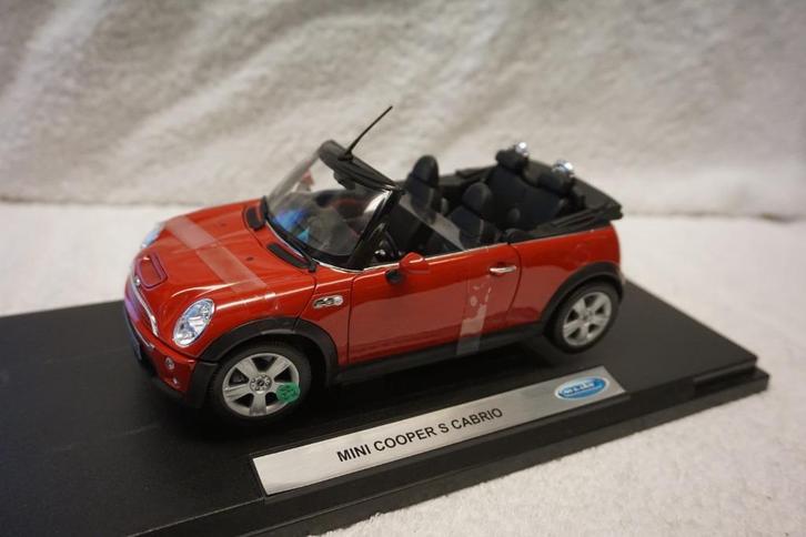 Mini Cooper Cabriolet Red Welly 1/18, Hobby en Vrije tijd, Modelauto's | 1:18, Gebruikt, Auto, Welly, Ophalen of Verzenden