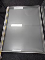Display case in glas met schuifdeuren 150 euro st, Huis en Inrichting, Ophalen of Verzenden, Zo goed als nieuw