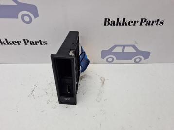 Regelunit Multi Media van een Volkswagen Golf beschikbaar voor biedingen