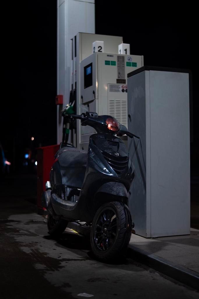 Piaggio zip 70cc, Vélos & Vélomoteurs, Scooters | Piaggio, Comme neuf, Zip, Classe B (45 km/h), Deux-temps, Enlèvement