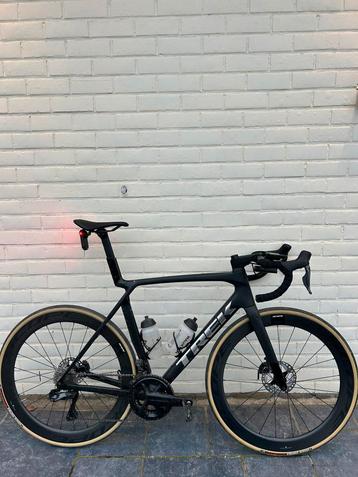 Trek madone Gen 8 L beschikbaar voor biedingen