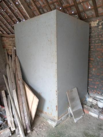 2 ZETELS GRATIS . enkel dit is gratis . Bontmantels als nieu beschikbaar voor biedingen