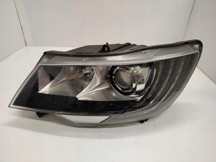 Skoda Superb II Lift Xenon LED linkerlamp Ideaal, Autos : Pièces & Accessoires, Éclairage, Skoda, Utilisé, Enlèvement ou Envoi