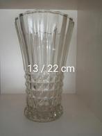 Grand vase en verre vintage, Moins de 50 cm, Enlèvement ou Envoi, Blanc, Verre