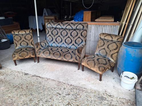 Mooi oude vintage sofa 2 persoons met bijhorende stoelen, Antiek en Kunst, Antiek | Meubels | Stoelen en Sofa's, Ophalen