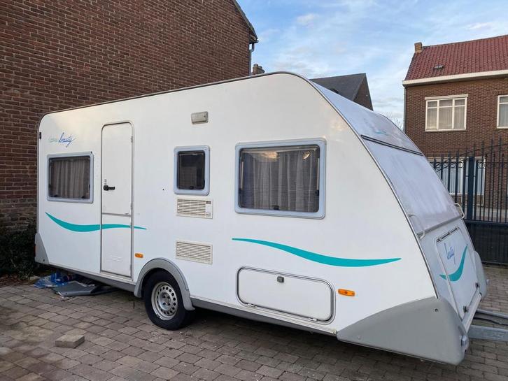 Caravane Knaus, Caravanes & Camping, Caravanes, Particulier, jusqu'à 4, 1000 - 1250 kg, Banquette en rond, Eifel, Lit fixe, 5 à 6 mètres