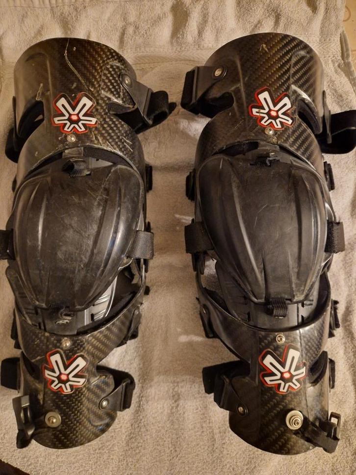 Asterisk carbon cell 1 Medium, Motoren, Kleding | Motorkleding, Ophalen of Verzenden