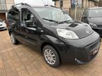 Fiat Qubo benzine van 2015, Auto's, 57 kW, Euro 6, 161 g/km, Zwart