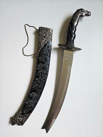 épée décorative