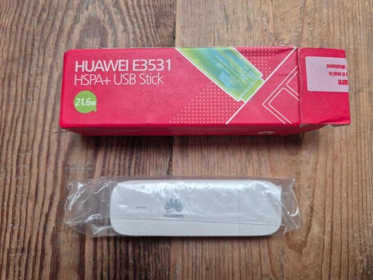 Nieuwe Huawei E3531 HSPA+ USB Stick (Mobiele 3G‑modem), Computers en Software, Routers en Modems, Nieuw, Router met modem, Ophalen