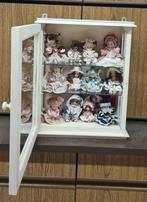 12 porseleinen poppetjes met kast, Enlèvement, Utilisé