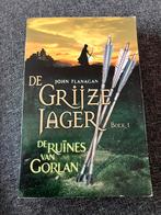 John Flanagan - De grijze jager - 1 - De ruïnes van Gorlan, John Flanagan, Utilisé, Enlèvement ou Envoi, Fiction