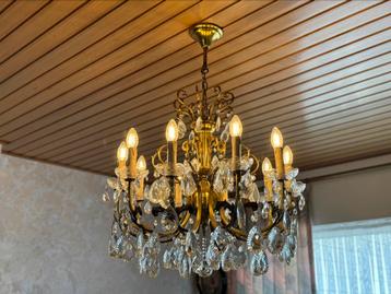 Mooie kristallen kroonluchter met 10 lampen beschikbaar voor biedingen
