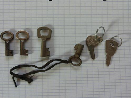 6 sleuteltjes, Antiek en Kunst, Curiosa en Brocante, Ophalen of Verzenden
