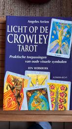 Angeles Arrien - Licht op de Crowley-tarot, Boeken, Astrologie, Angeles Arrien, Ophalen of Verzenden, Zo goed als nieuw