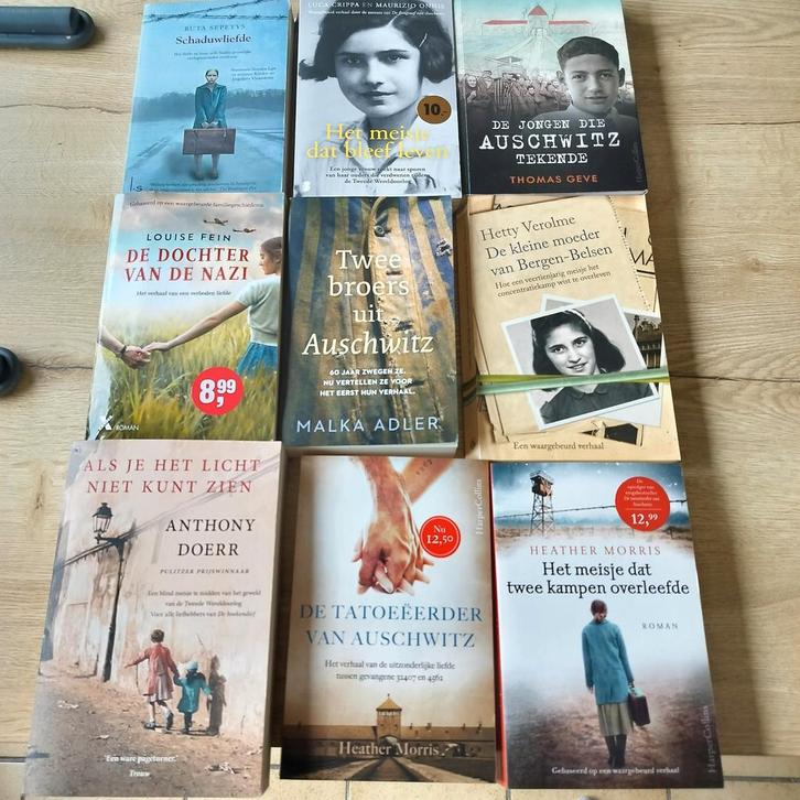 9 boeken over verhalen die gebeurd zijn tijdens de oorlog, Boeken, Chicklit, Zo goed als nieuw, Ophalen of Verzenden